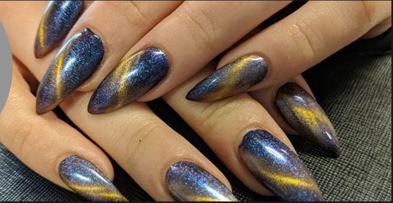 Galaxy cat-eye gel nails by Bocasa